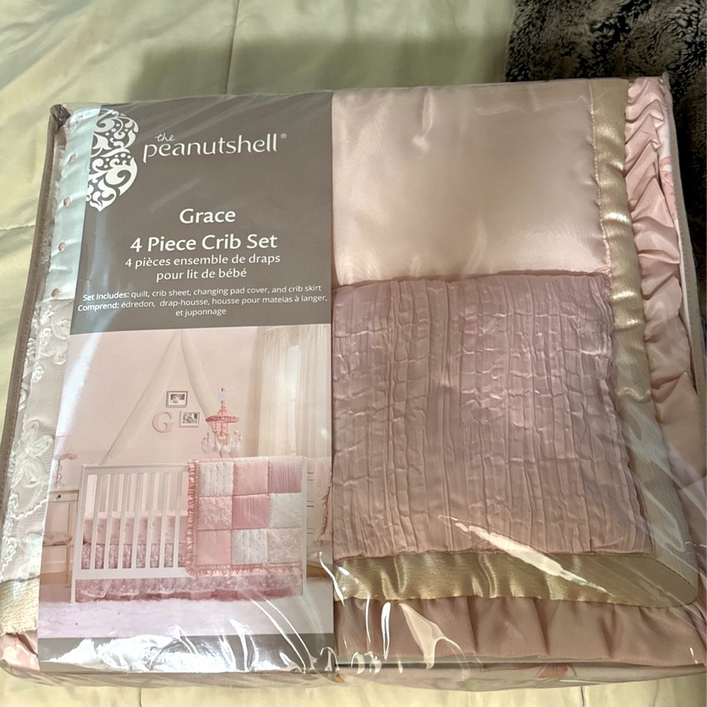 Beautiful crib bedding